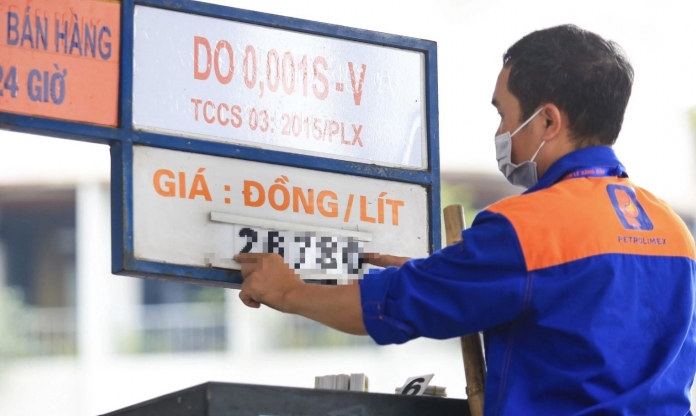 Giá xăng dầu hôm nay 5/5: Thế giới biến động mạnh, trong nước tiếp tục tăng