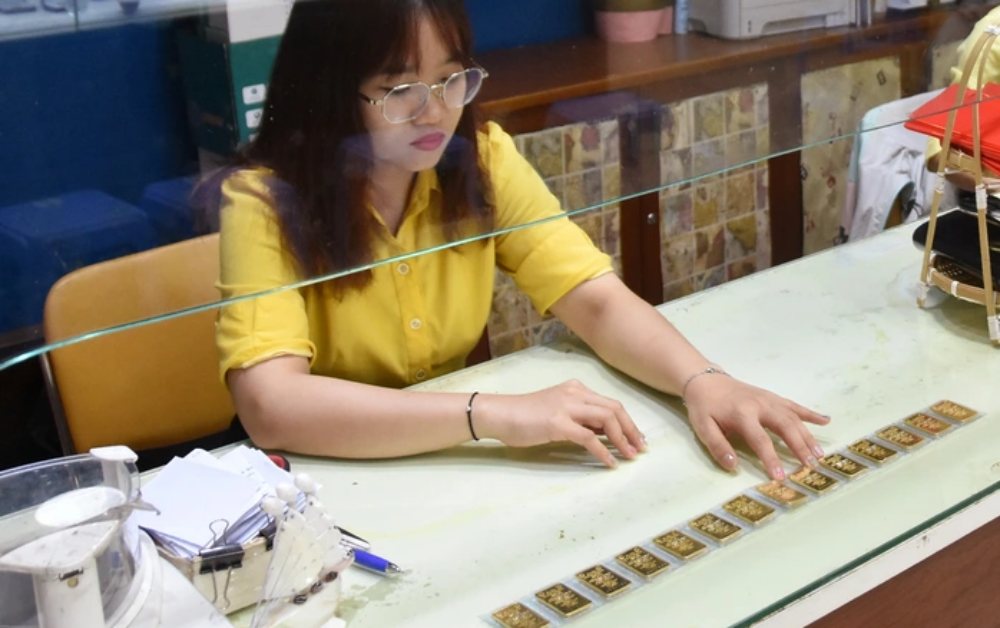 Giá vàng tăng mạnh trở lại, vàng SJC vượt mốc 150 triệu đồng/lượng