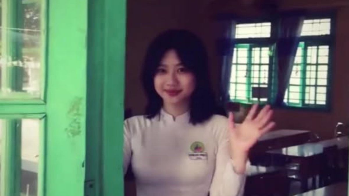 “Bạch nguyệt quang” đến từ Đồng Tháp gây sốt với clip 21 giây trong lớp học
