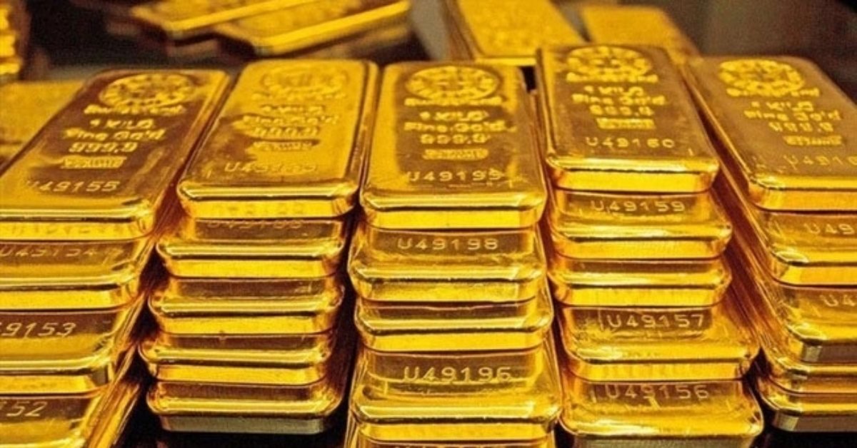 Giá vàng hôm nay 4/5: Trong nước tăng mạnh, thế giới giảm dưới ngưỡng 4.600 USD/ounce