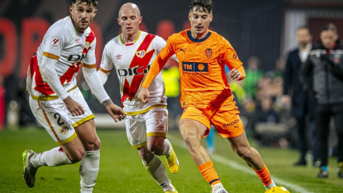Nhận định bóng đá Valencia vs Rayo Vallecano 00h00 ngày 15/5: Hạ cánh an toàn
