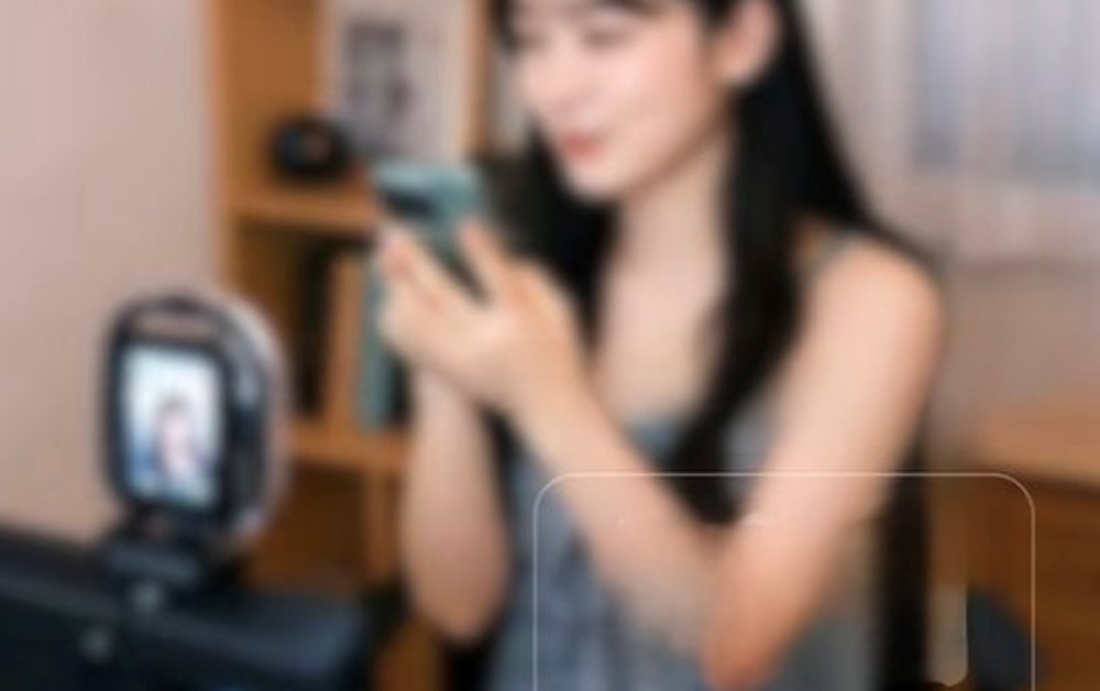 Nữ streamer lừa fan nam gần 12 tỷ đồng bằng lời hứa kết hôn, lĩnh án 10 năm tù