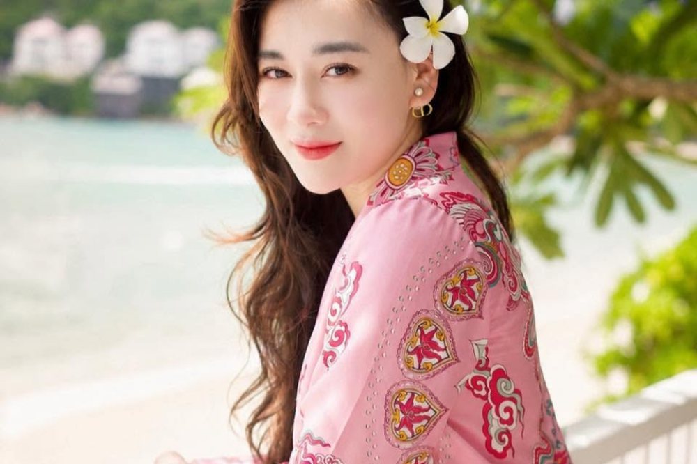 Phương Oanh trở lại rạng rỡ bên hai con sau thời gian gần như im lặng