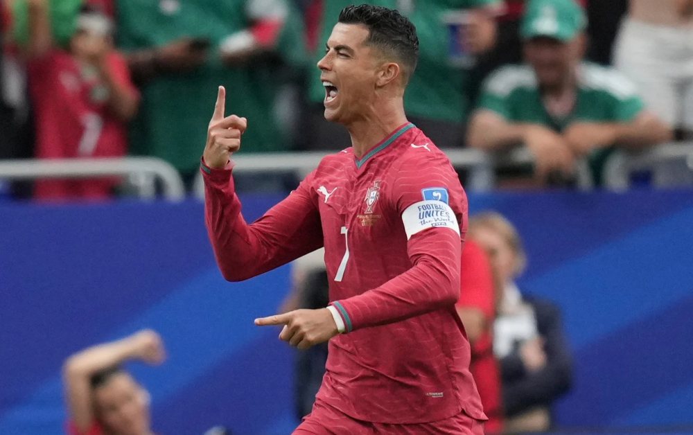 Ronaldo ra dấu cho Bruno Fernandes, pha bóng gây chú ý ở World Cup 2026